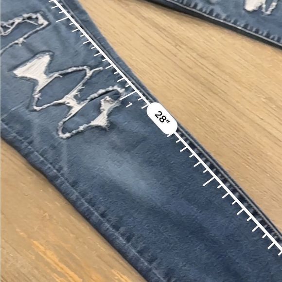 AE American Eagle Next Level Stretch Patched Distressed Jeans - Picture 14 of 14